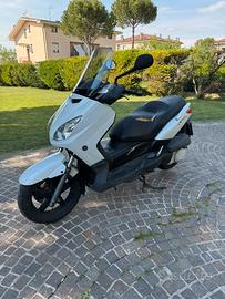 Yamaha Xmax 250 bianco