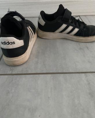 Scarpe adidas