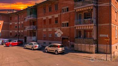 3 LOCALI A REGGIO NELL'EMILIA
