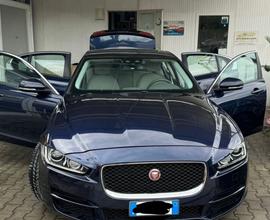 Jaguar XE 2.0 D Turbo Prestige