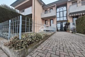 2 LOCALI A RONCO ALL'ADIGE