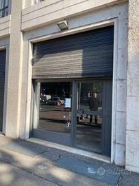 Immobile di 500 m² con 1 locale a Brescia