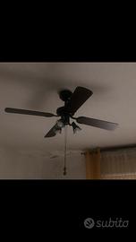 Accessori: lampadario, poof, porta ombrelli e port