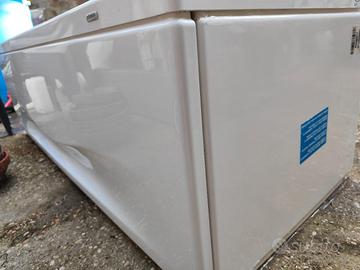 vasca idromassaggio Jacuzzi 