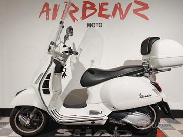 Vespa GTS 300 SUPER 2023 *full*