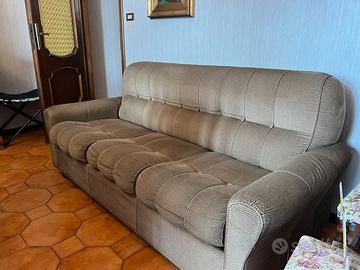 Divano letto sala 3 posti in buono stato