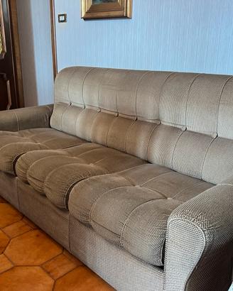 Divano letto sala 3 posti in buono stato