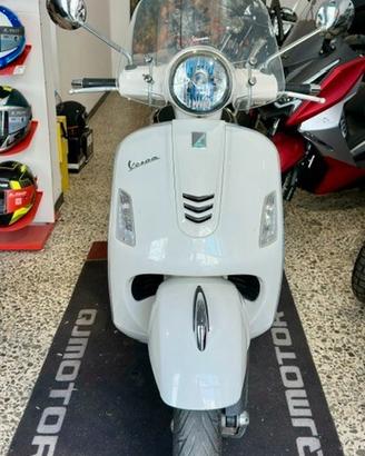 PIAGGIO VESPA GTS 300