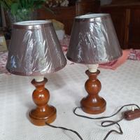 coppia abat jour in legno  con paralumi nuovi