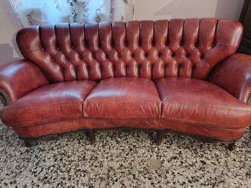 1divano e 2 poltrone in pelle