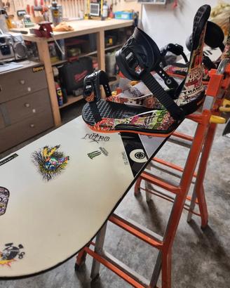 Tavola Snowboard 148 cm Attacchi NUOVI