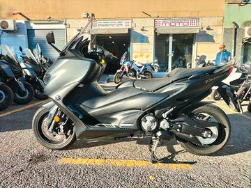 T Max 560 " tagliando km 0 "