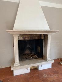 Caminetto antico marmo