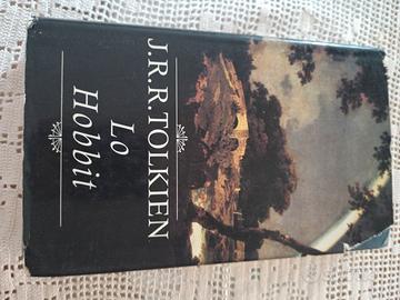 j.r.r. tolkien lo hobbit