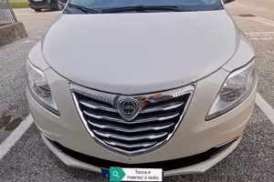 Lancia ypsilon 1.2 benzina Neopatentati 