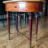 Tavolino bouillotte in mogano con piano in marmo