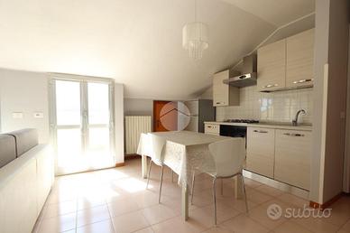 5 LOCALI A ALBA ADRIATICA