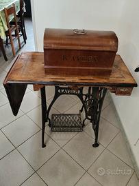 macchina da cucire d'epoca. 