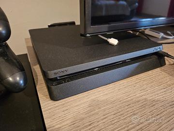 Playstation 4 slim più giochi e accessori