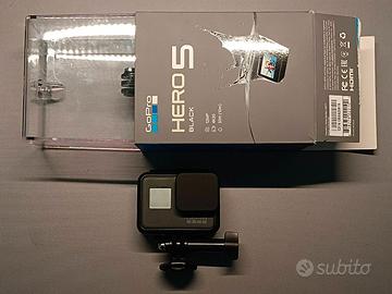 gopro hero 5 con accessori e scatola