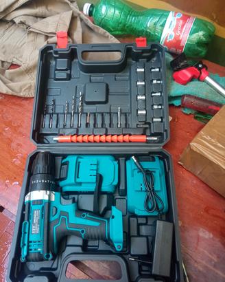 trapano a batteria e percussione 