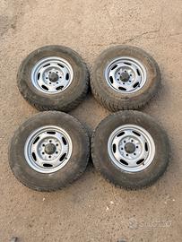 GOMME E CERCHI FORD RANGER 235 75 15