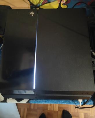 ps4 prezzo leggermente trattabile 