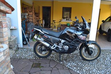 Honda XRV 750 Africa Twin - 1998