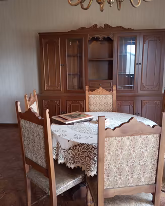 Mobili sala , tavolo e 6 sedie