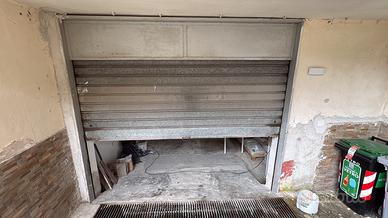 Serranda avvolgibile completa di struttura