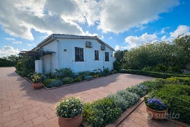 Casa indipendente con 5000 mq di terreno