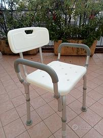 Sedia ortopedica specifica per doccia