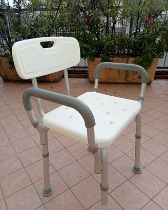 Sedia ortopedica specifica per doccia