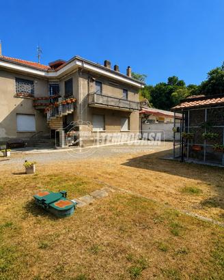 Porzione di casa indipendente con mansarda, riscal