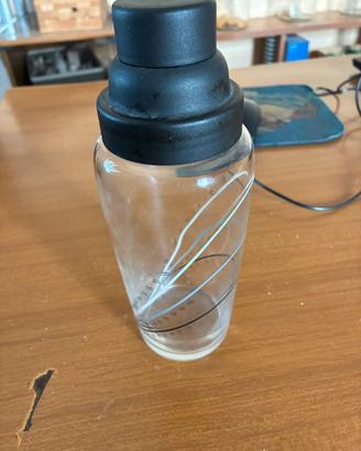 Cocktail shaker