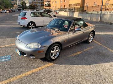 Mazda MX5  grigio metallizzato gennaio 2006