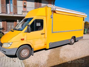 Food truck autonegozio paninoteca