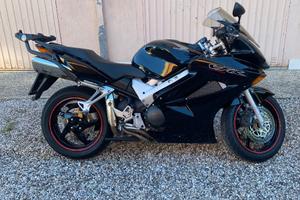 Honda VFR 750 - 2006