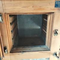 Ghiacciaia in legno di larice