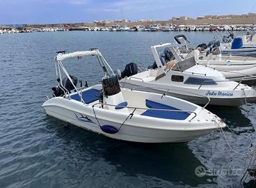 Barca motore e carrello omologato