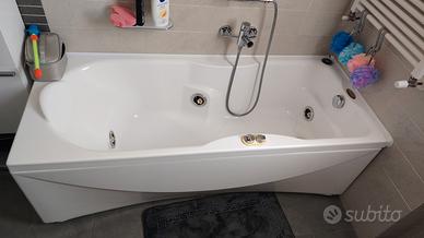 vasca idromassaggio jacuzzi 