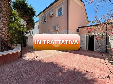 VILLA SINGOLA A MANFREDONIA