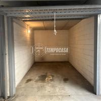 BOX AD USO AUTORIMESSA