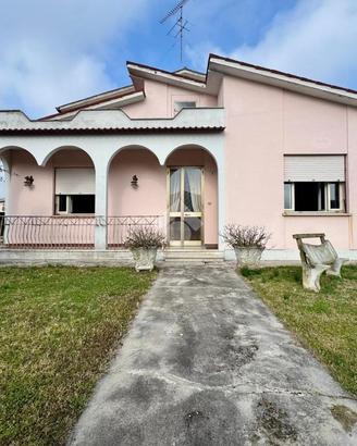 VILLA SINGOLA A ROVIGO