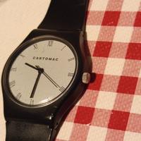 Orologio Nero Cartomac con numeri romani