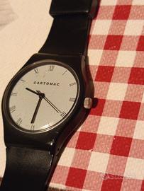 Orologio Nero Cartomac con numeri romani