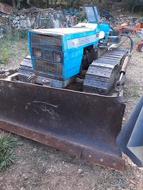 Trattore ,pala, gommato.