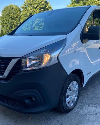 Nissan NV300 29 1.6 dCi 120CV PC-TN Van