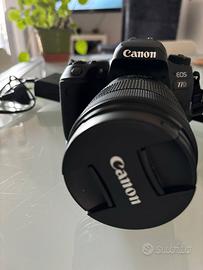 Canon 77D + 18-135 EF-S + accessori