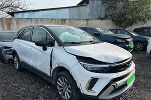 Opel Crossland sinistrata incidentata Elegance